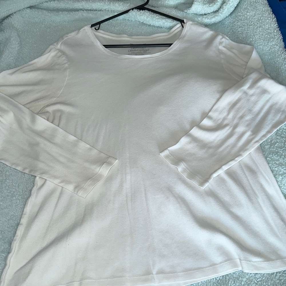 WHITE TSHIRT